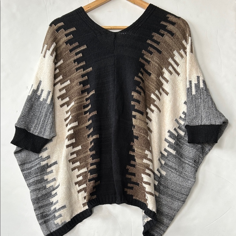 Dallas Designer Black and Brown Knit Poncho - Picture 4 of 4